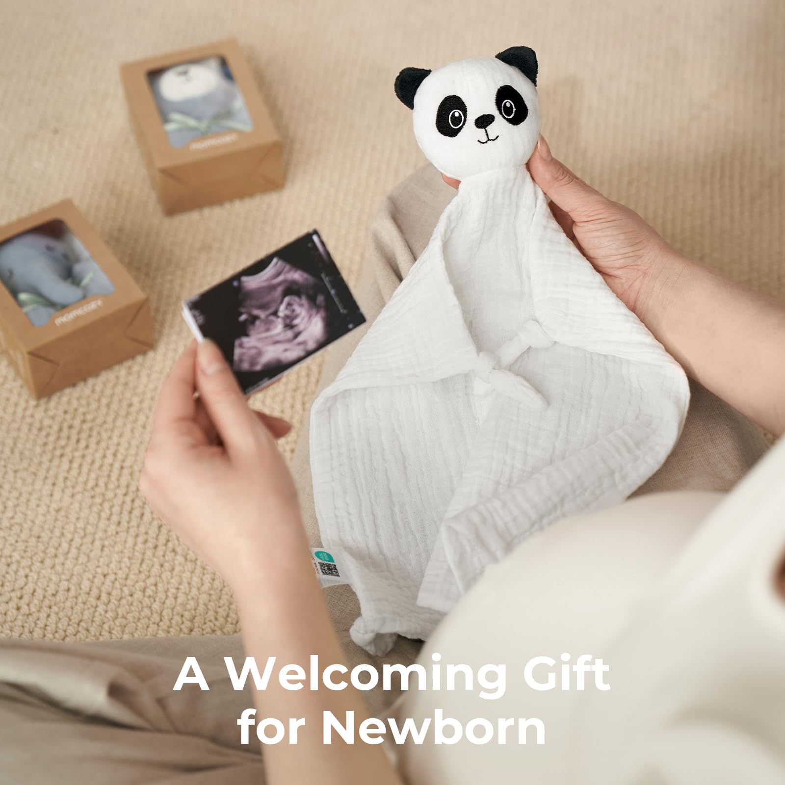 Momcozy Lovey gift-box presentation makes a perfect newborn gift.