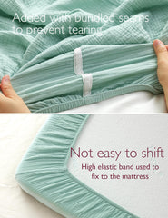 Momcozy 100% cotton fabric offers soft touch for delicate baby skin.