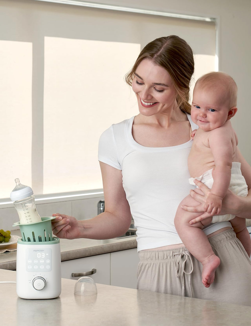 Momcozy Nutri Bottle Warmer heated milk sample demonstrates quick warming