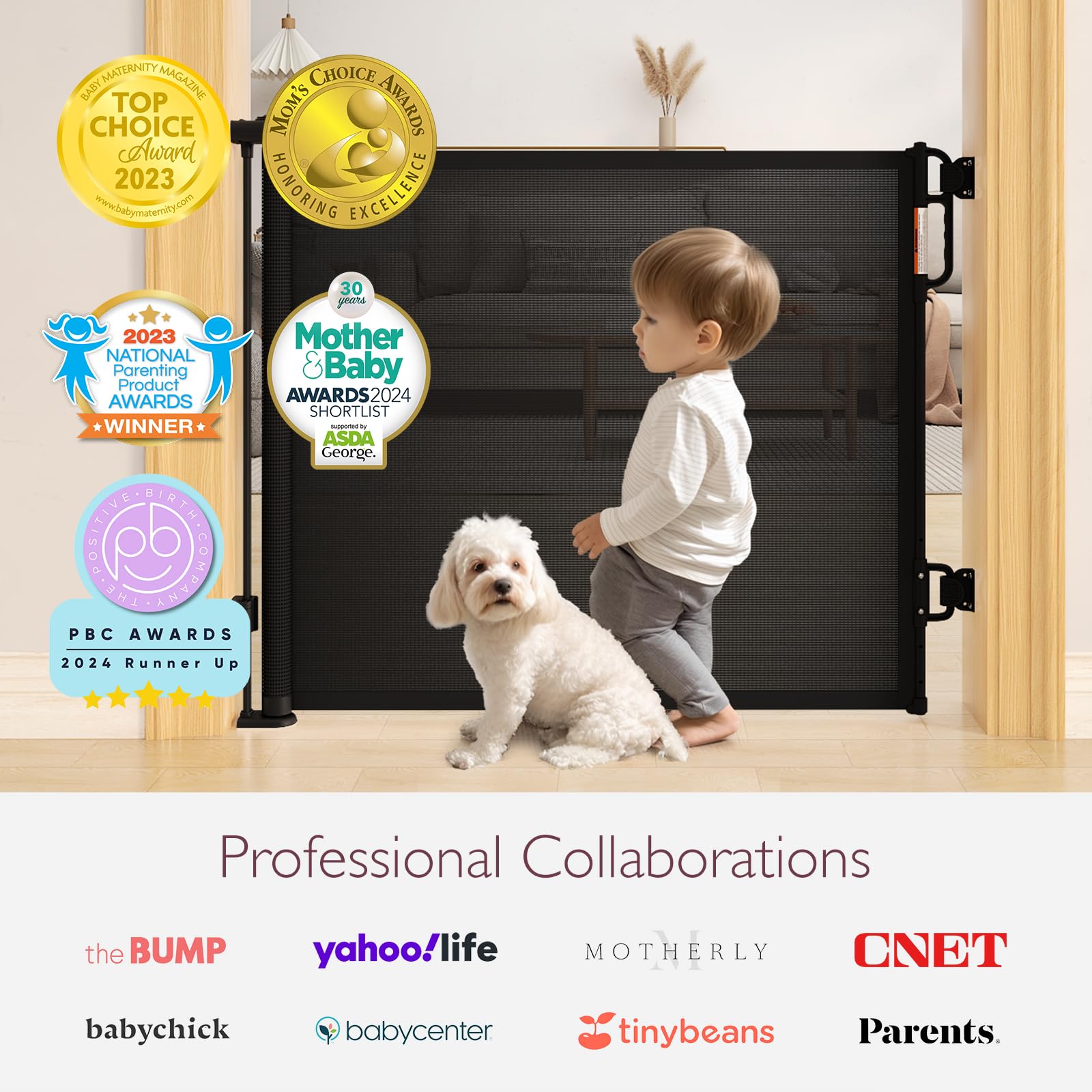 Momcozy retractable gate opened with one hand while carrying a baby.