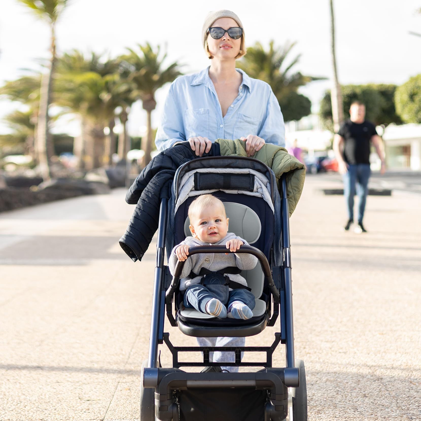 Momcozy liner design promotes air circulation to reduce sweat on hot days.