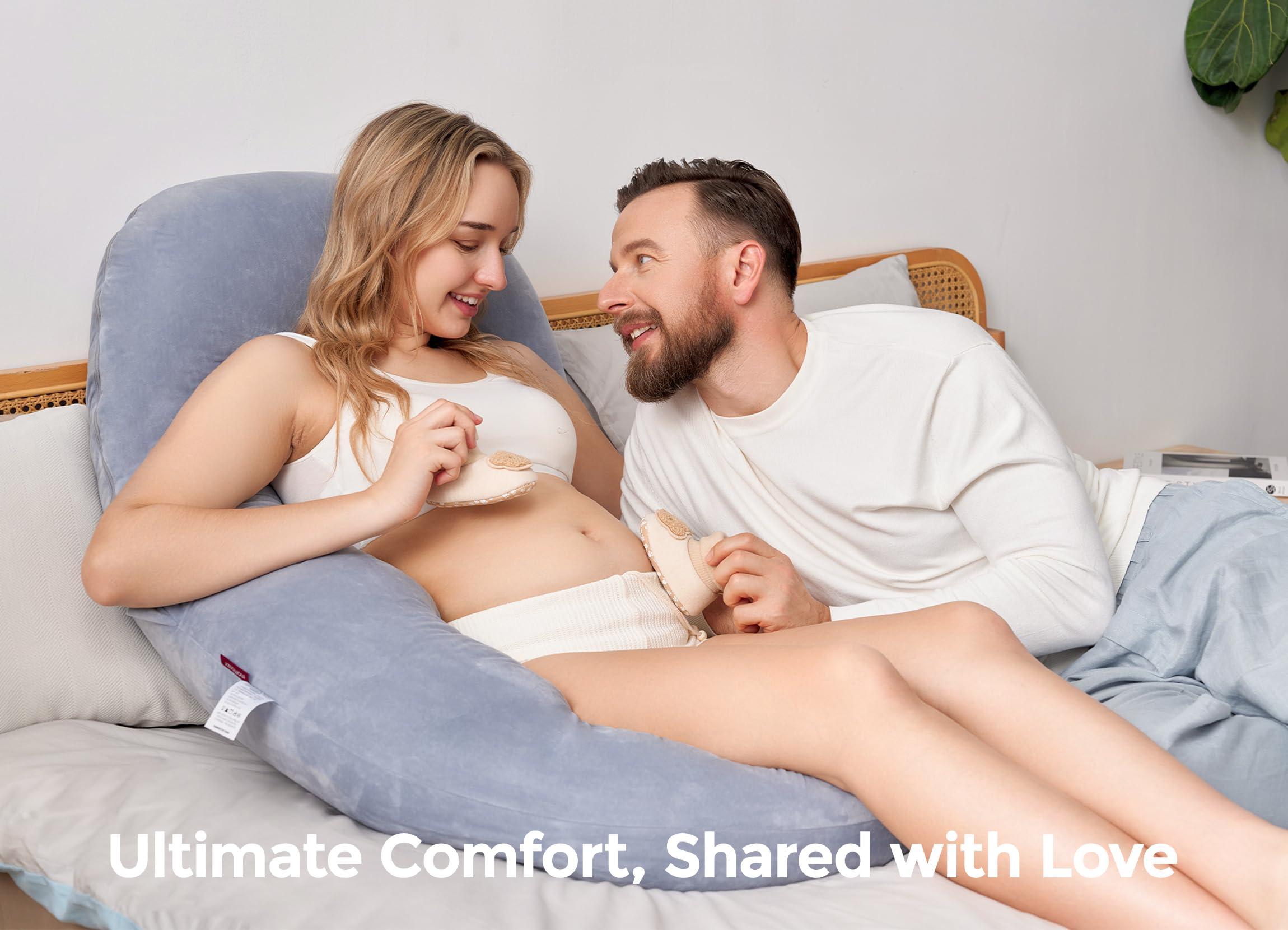 Momcozy U Pro cushions during pregnancy for comfort and relaxation