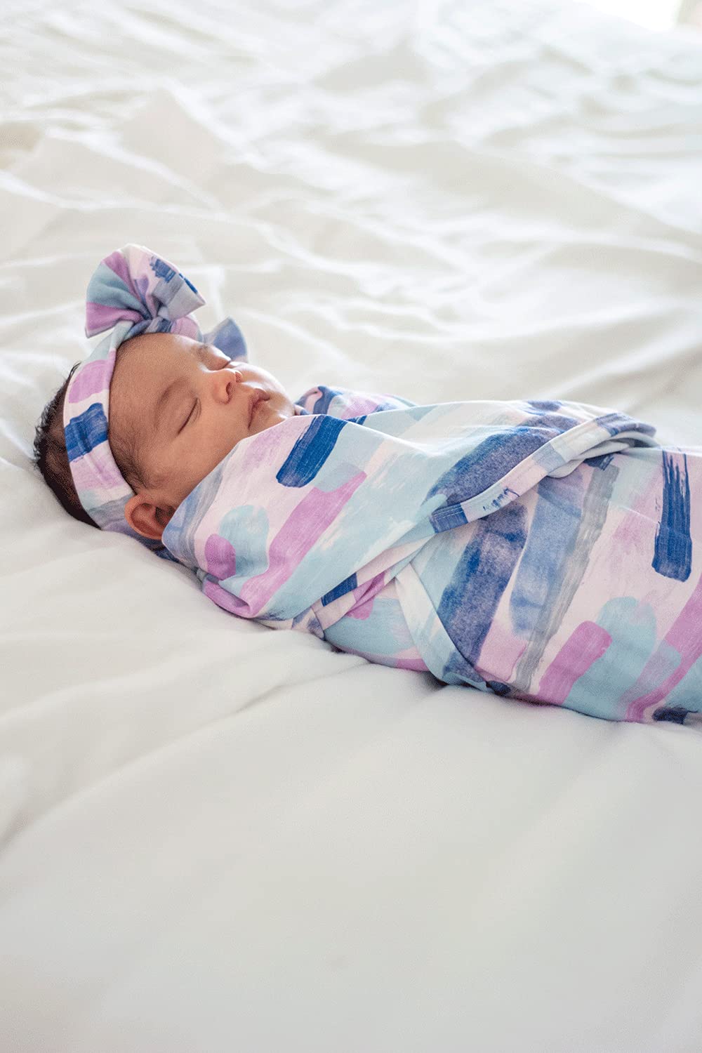 MOMMY O CLOCK breathable milk silk fabric enhances comfort year-round.