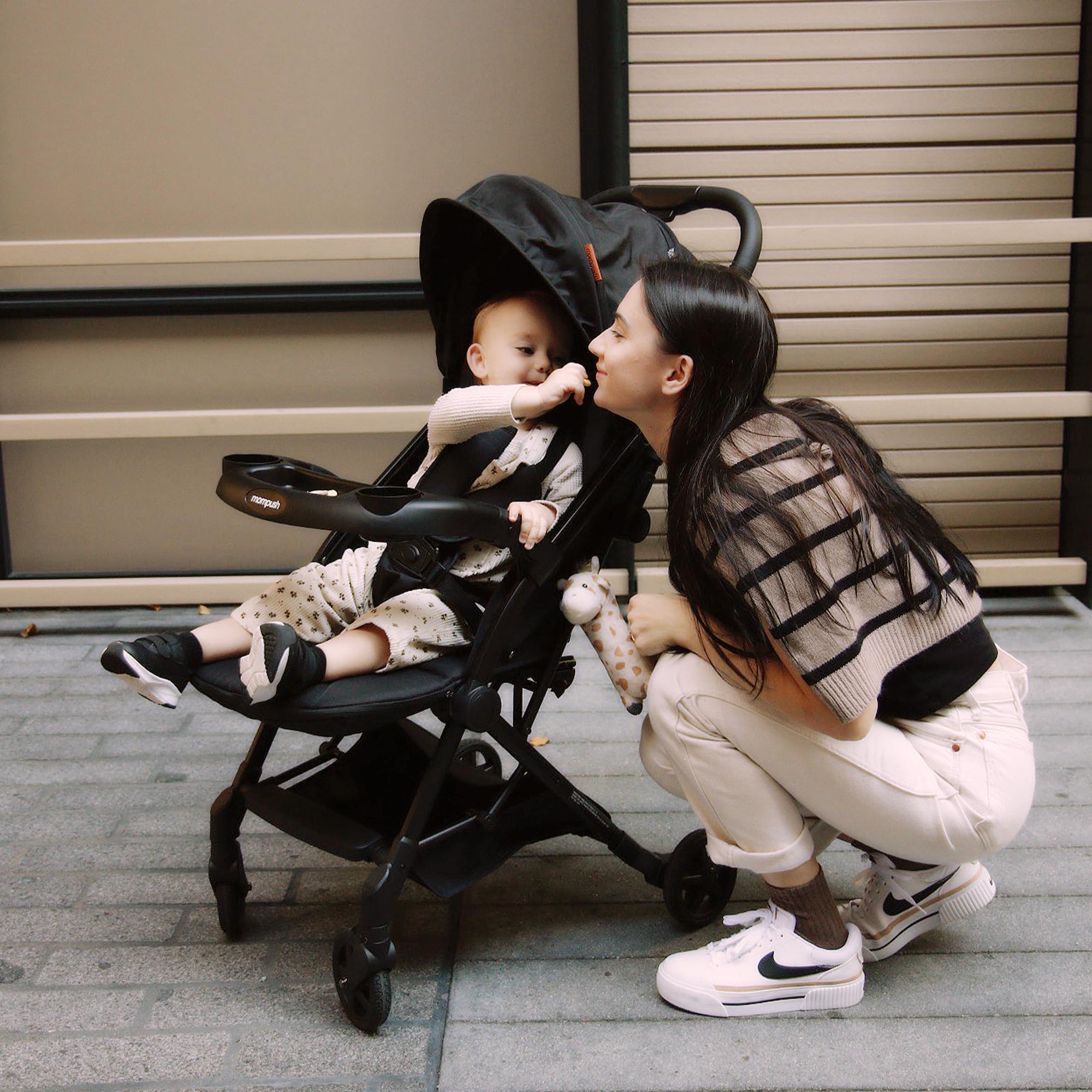 Mompush Lithe V2 rain cover keeps you ready for weather.