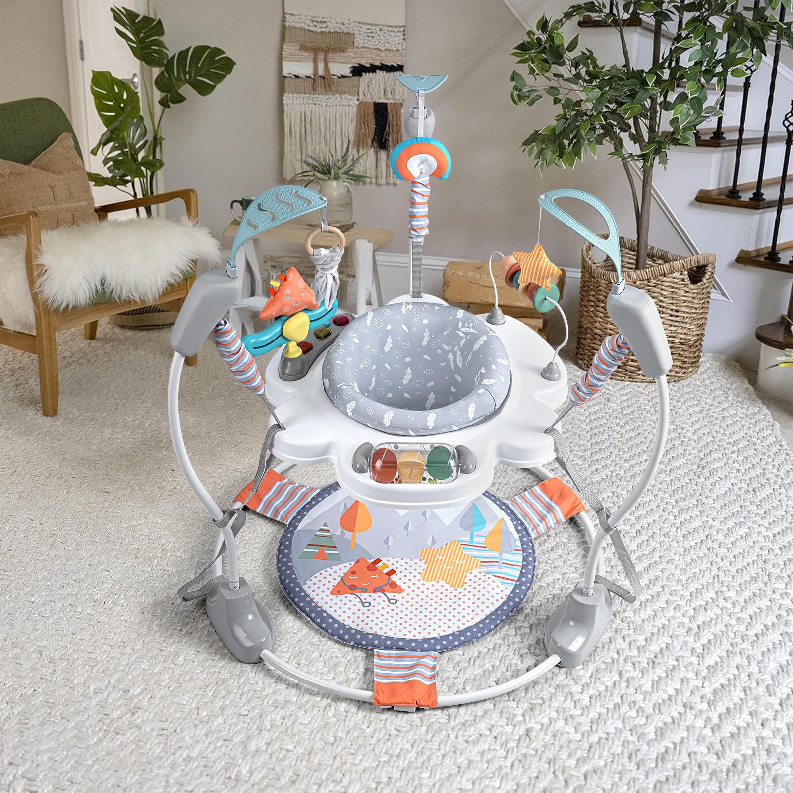 Monniebaby center shows three height levels to grow with baby.