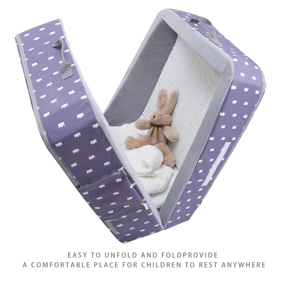 Mooedcoe compact fold demonstrates travel-friendly packing for trips.
