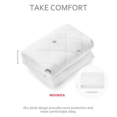 Moonsea travel crib sheet features an elastic skirt for quick, secure fitting.