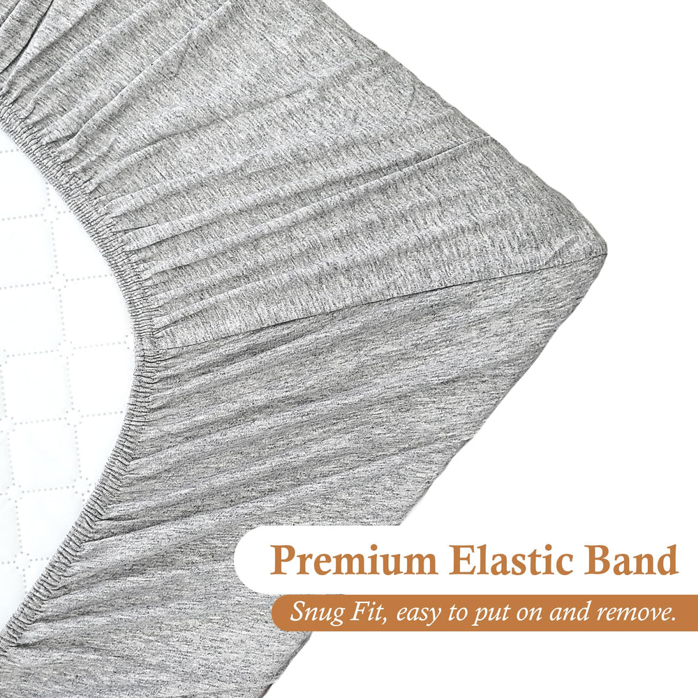 Moonybaby crib sheet demonstrates easy-on, easy-off snug fit.