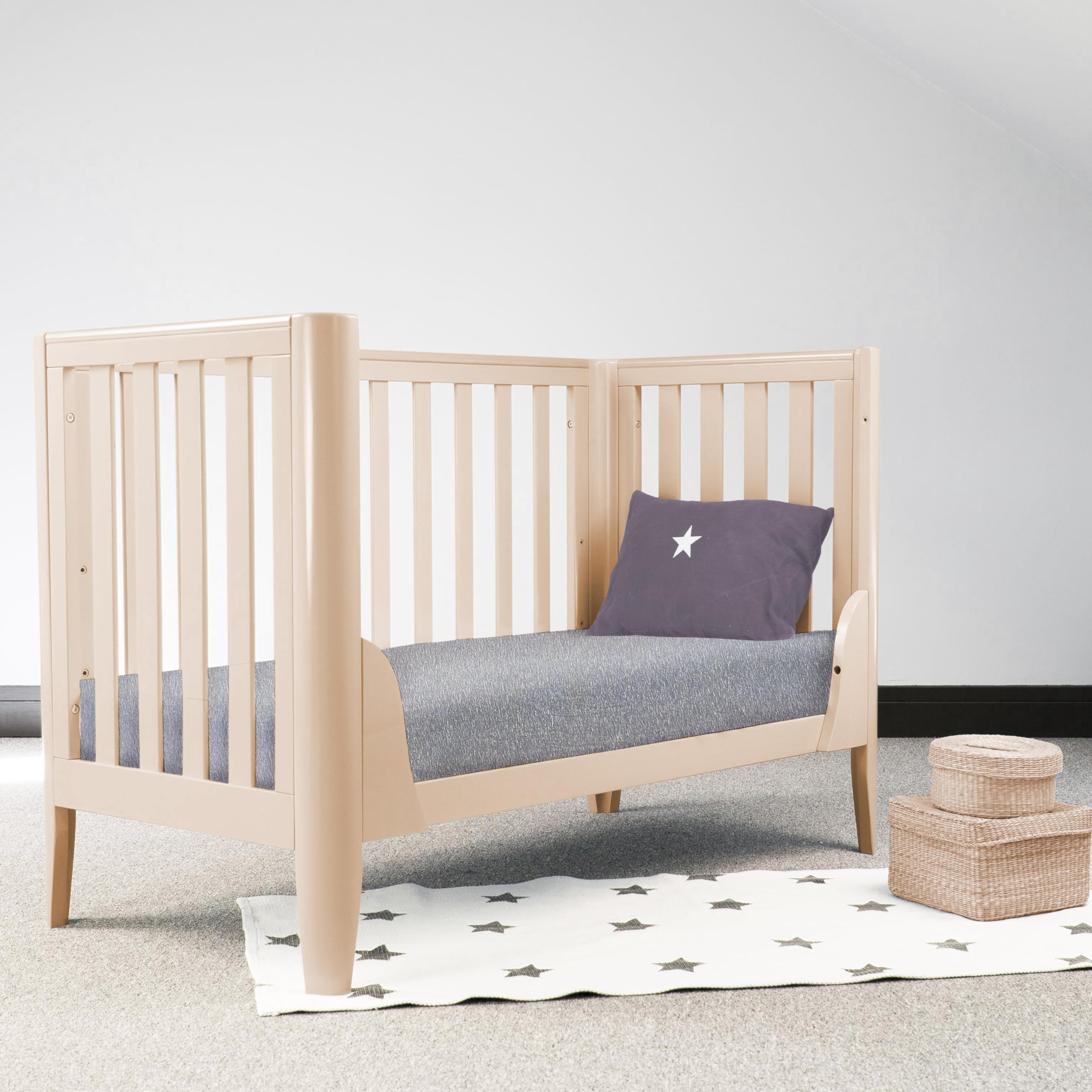 Moonybaby packaging highlights GOTS certification for peace of mind.