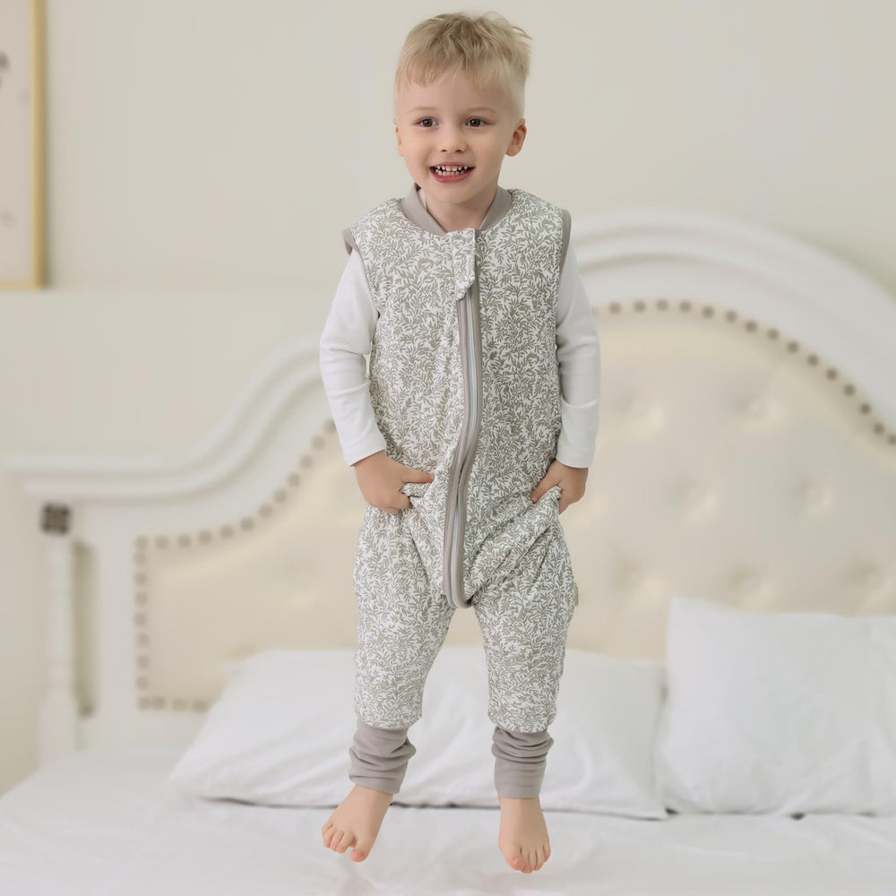 Mosebears sleeveless sleep sack with feet supports air flow and movement.