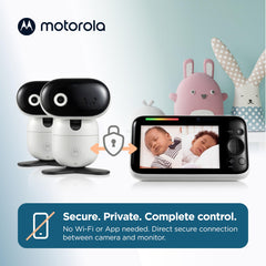 Motorola Nursery 5-inch screen display delivers clear HD video for night-time monitoring.