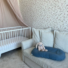 MOZAH cover with no zipper for safer entry and snug newborn lounging.