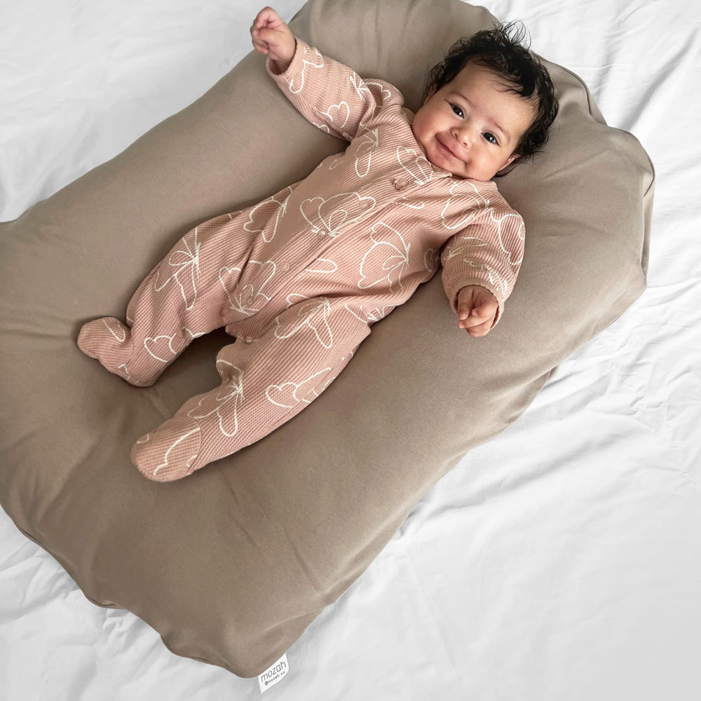 MOZAH slipcover features durable stitching for long-lasting wear.
