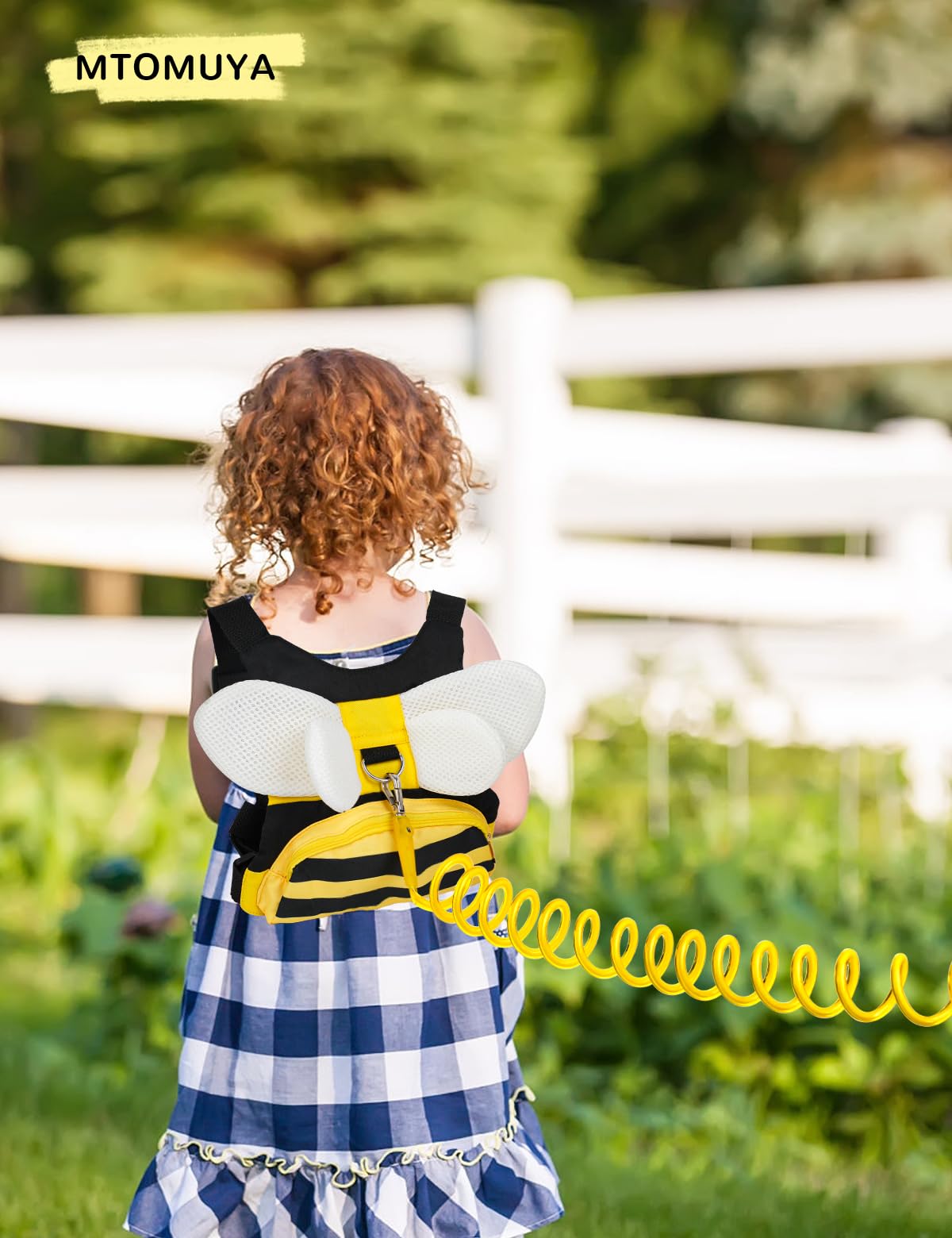 MTOMUYA compact leash with pocket for snacks and essentials