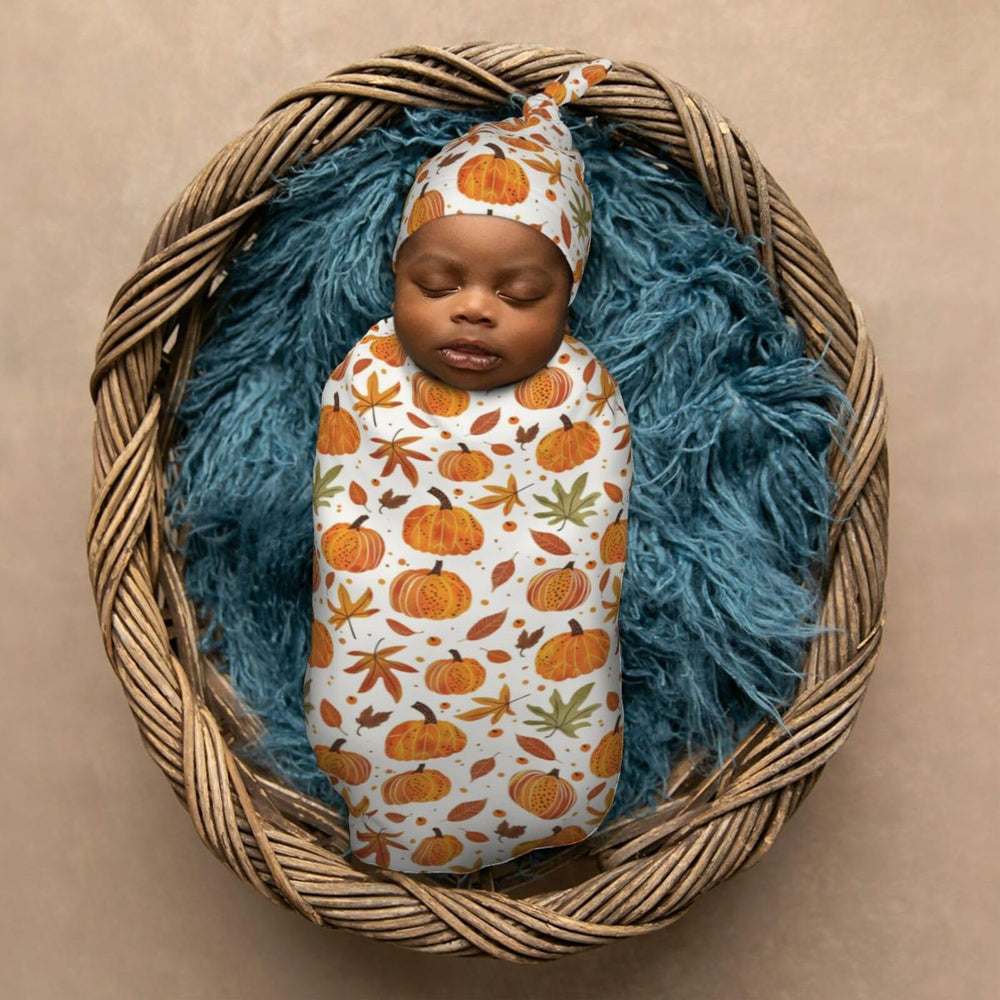 Muishi baby shower gift packaging suggests ready-to-gift presentation.