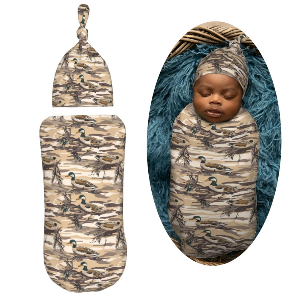 Muishi duck camouflage baby hat complements the swaddle set beautifully.