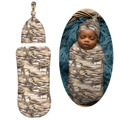 Muishi duck camouflage baby hat complements the swaddle set beautifully.