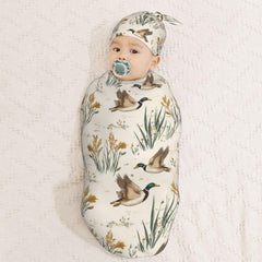 Muishi newborn photography blanket featuring mallard ducks, ideal as a cute prop.