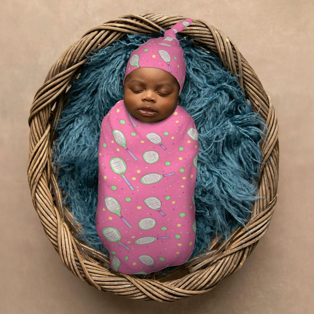 Muishi oval cocoon wrap promotes a secure, cocoon-like sleep environment.