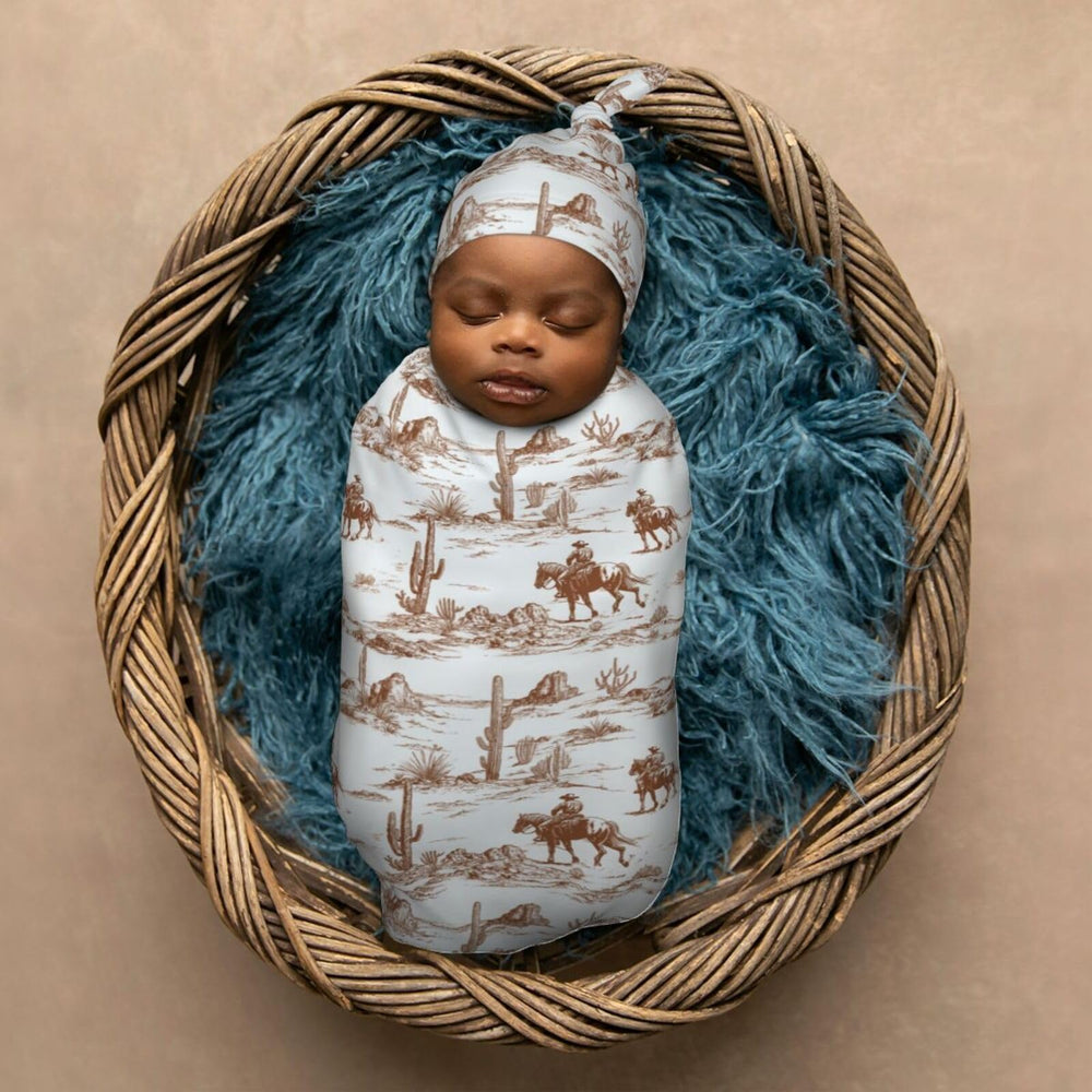 Muishi swaddle blanket in hospital or home setting for easy use