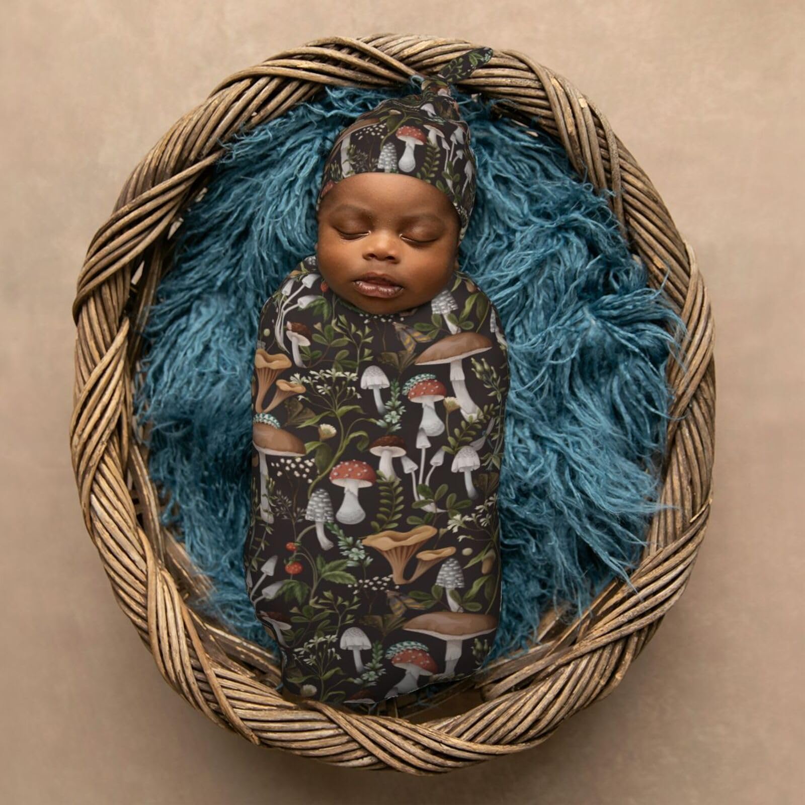 Muishi 0-6 month size demonstrated on a baby