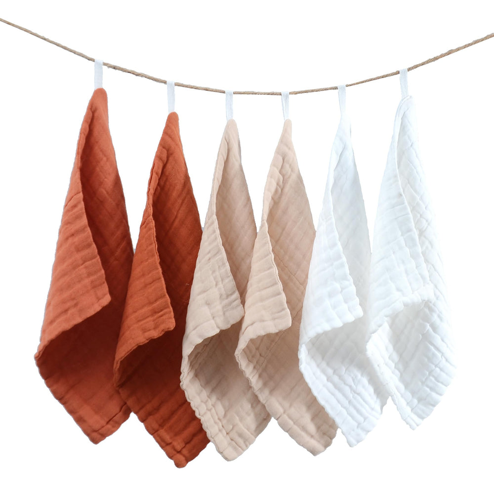 MUKIN multi-pack washcloths help keep bath time organized and tidy.