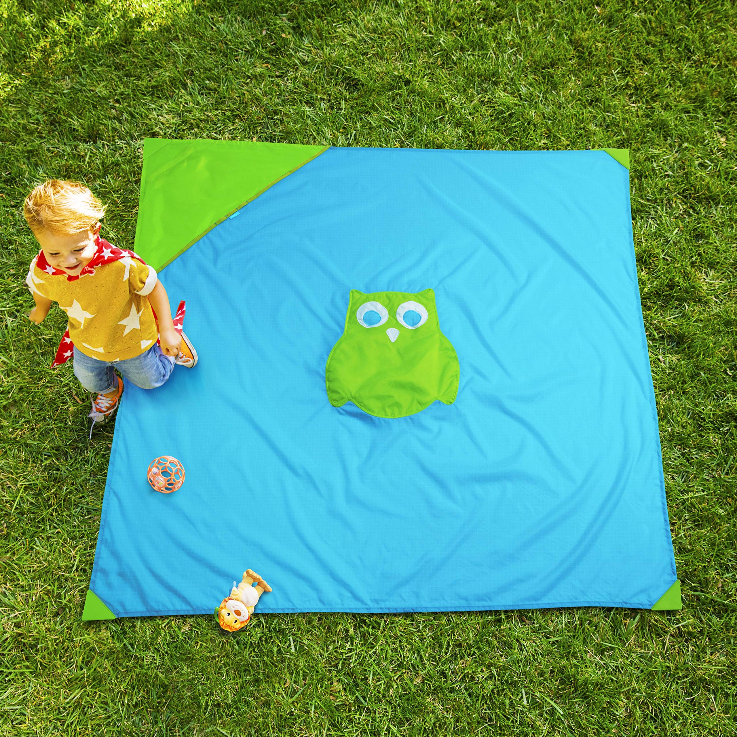 Munchkin Brica Go Play nylon fabric is durable and machine washable