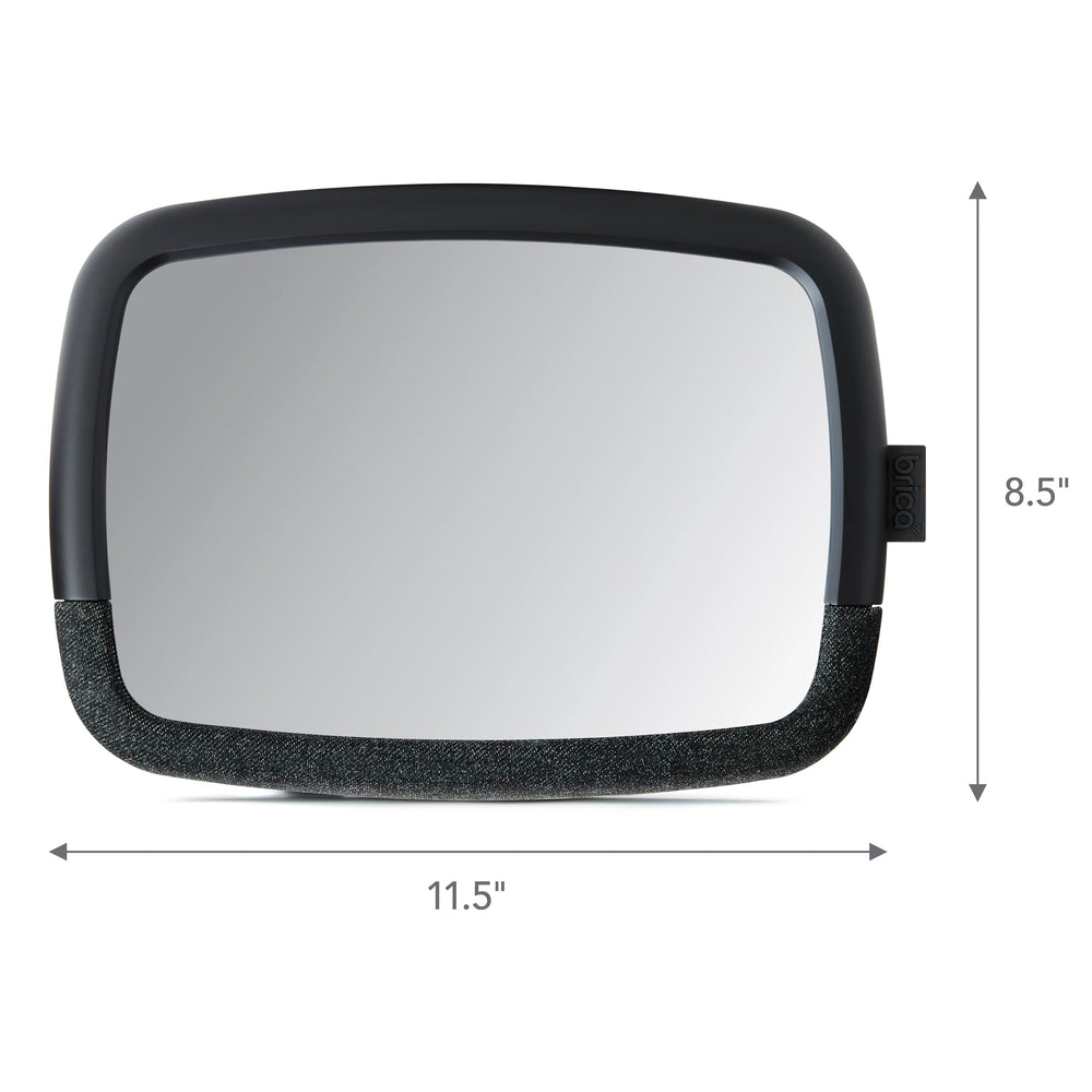 Munchkin Pivot 360 rotates to the perfect angle for quick checks during drives.