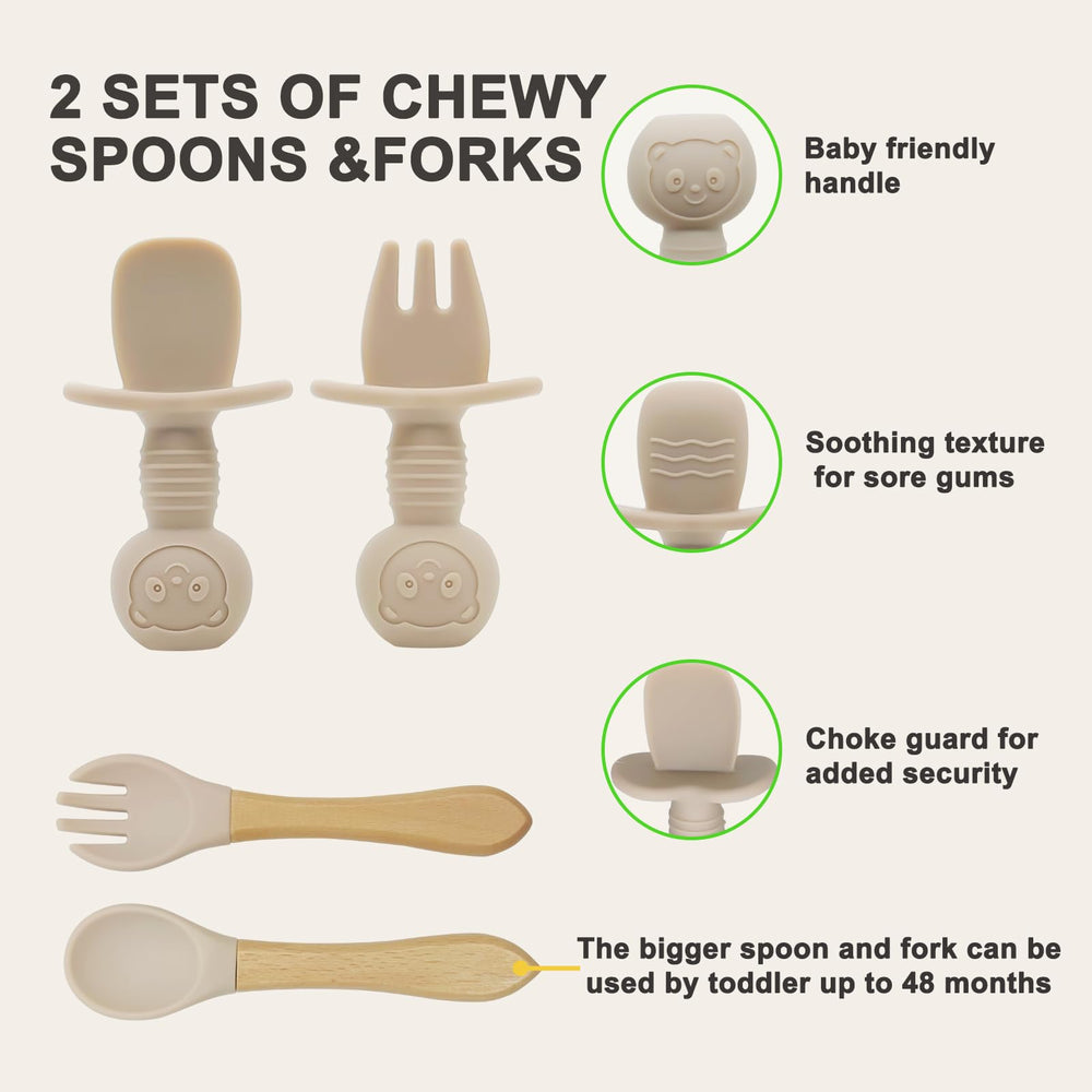Munlinder baby fork with ergonomic handle supports early motor skills.