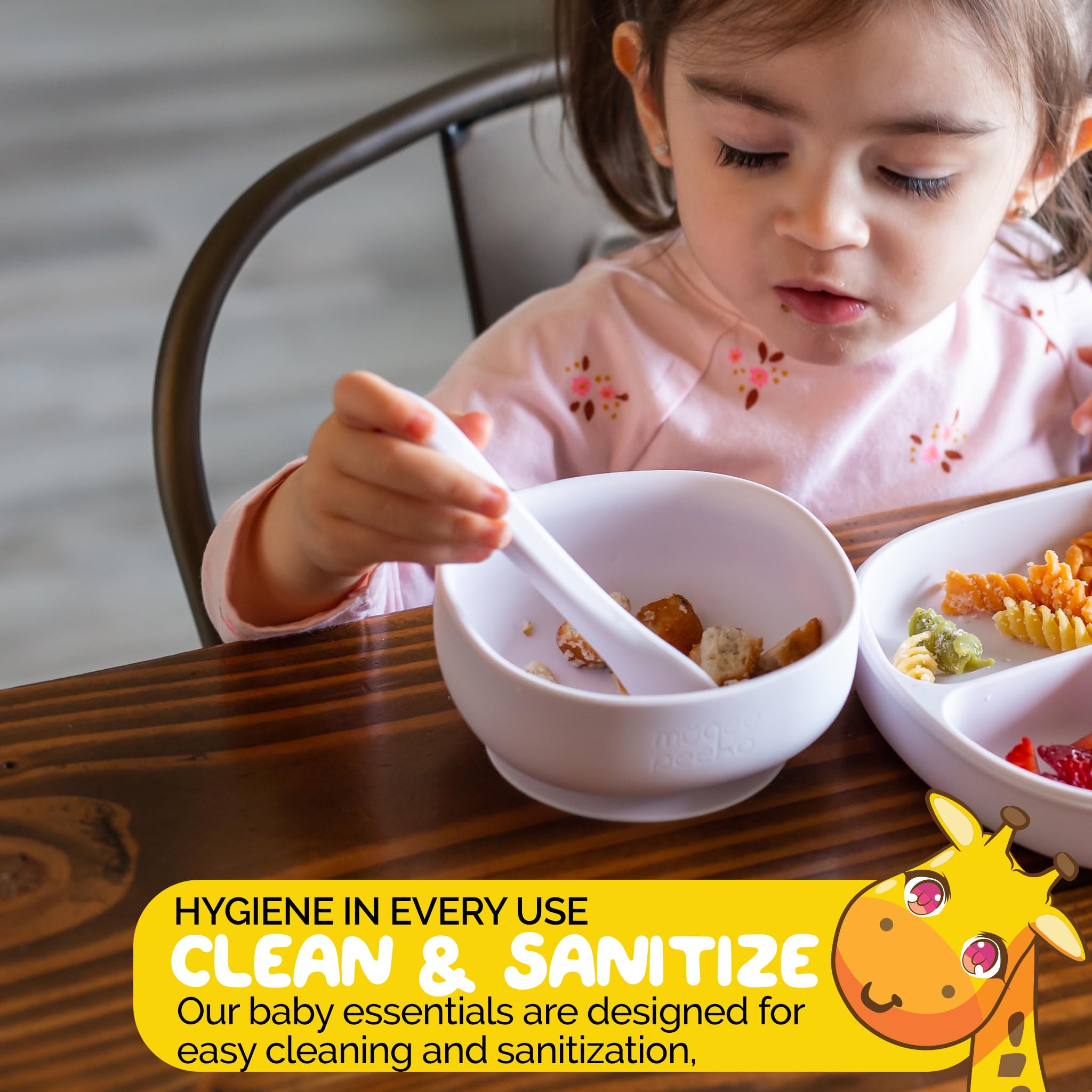 Muqee Peeko stable non-slip base prevents spills on the high chair tray.