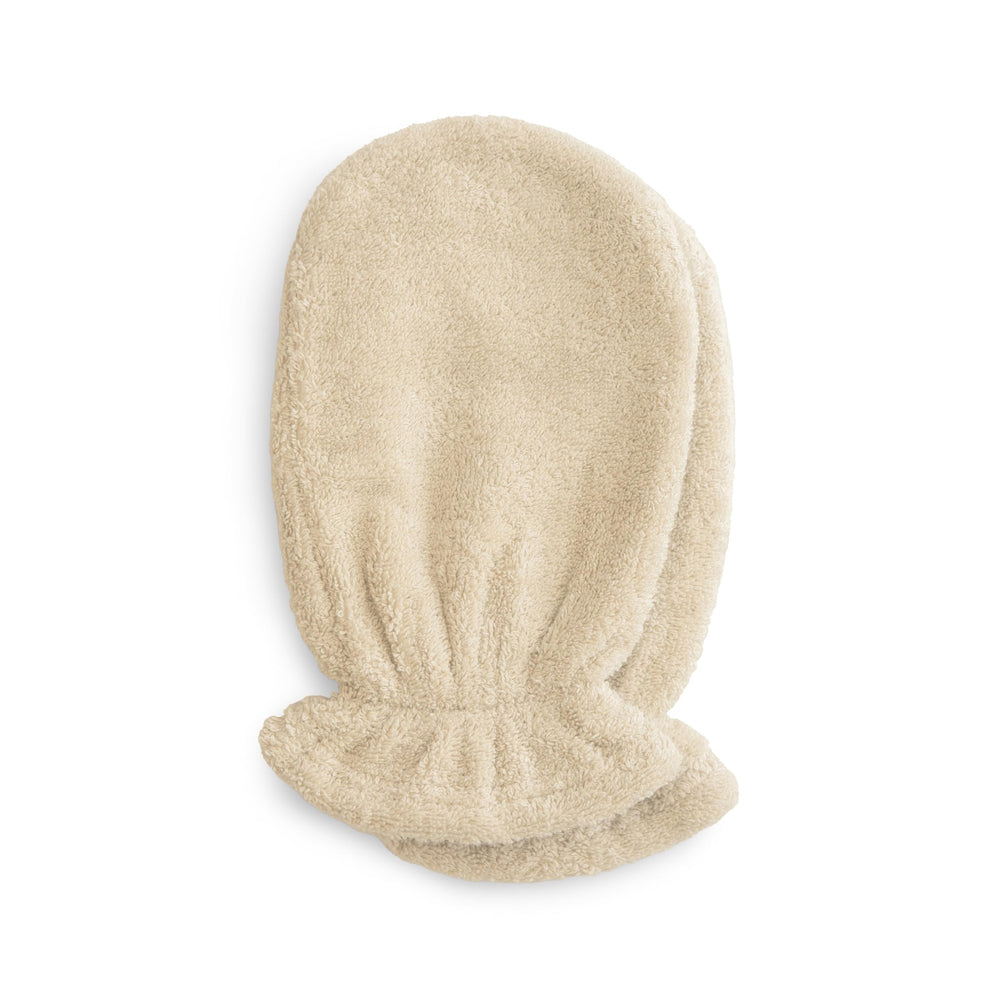Mushie baby bath mitt close-up in fog fabric, organic cotton for gentle cleansing