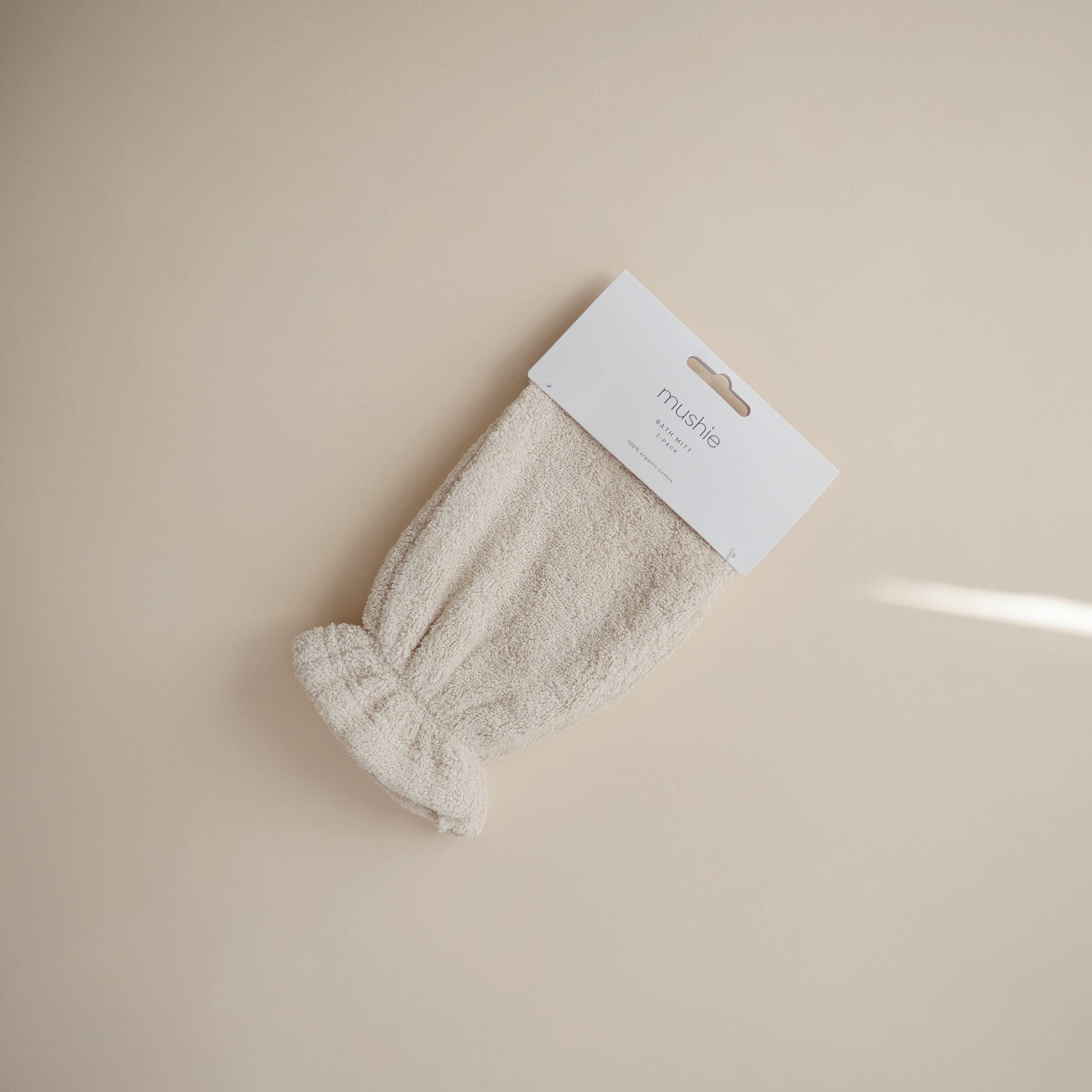 Mushie bath mitts in fog color, pack of 2 for convenient bathtime routines