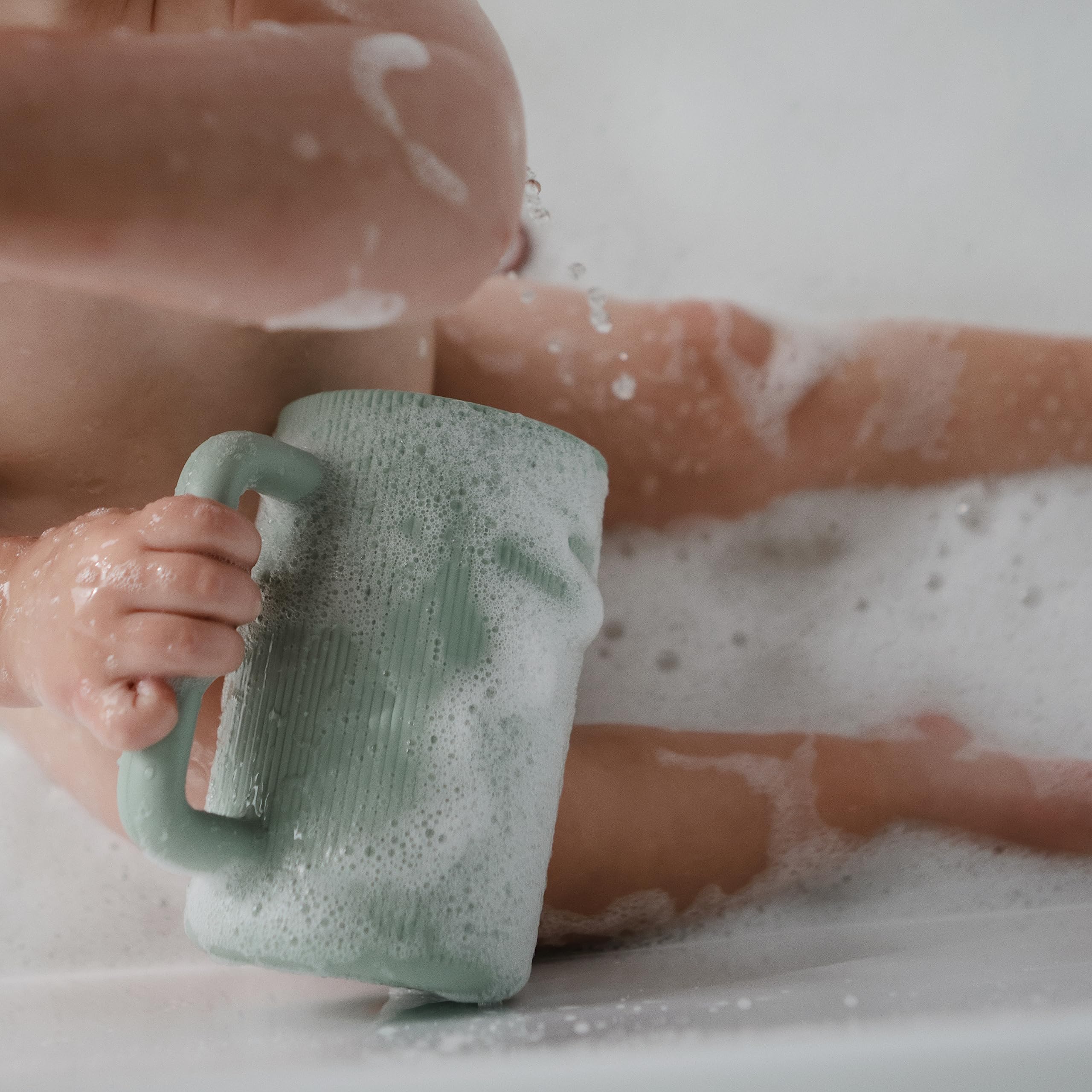 Mushie Bath Rinse Cup 28 oz capacity ready for longer baths