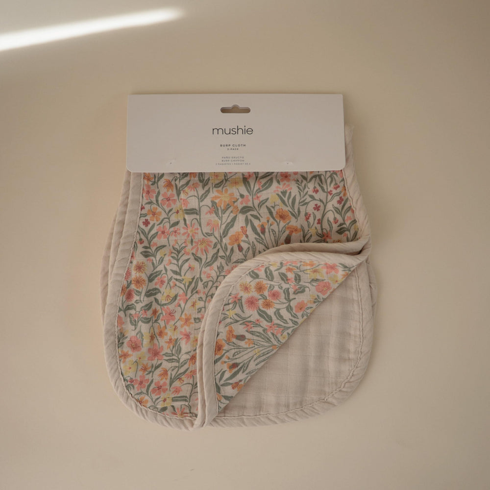 Mushie muslin cotton close-up highlights breathable, gentle fabric.