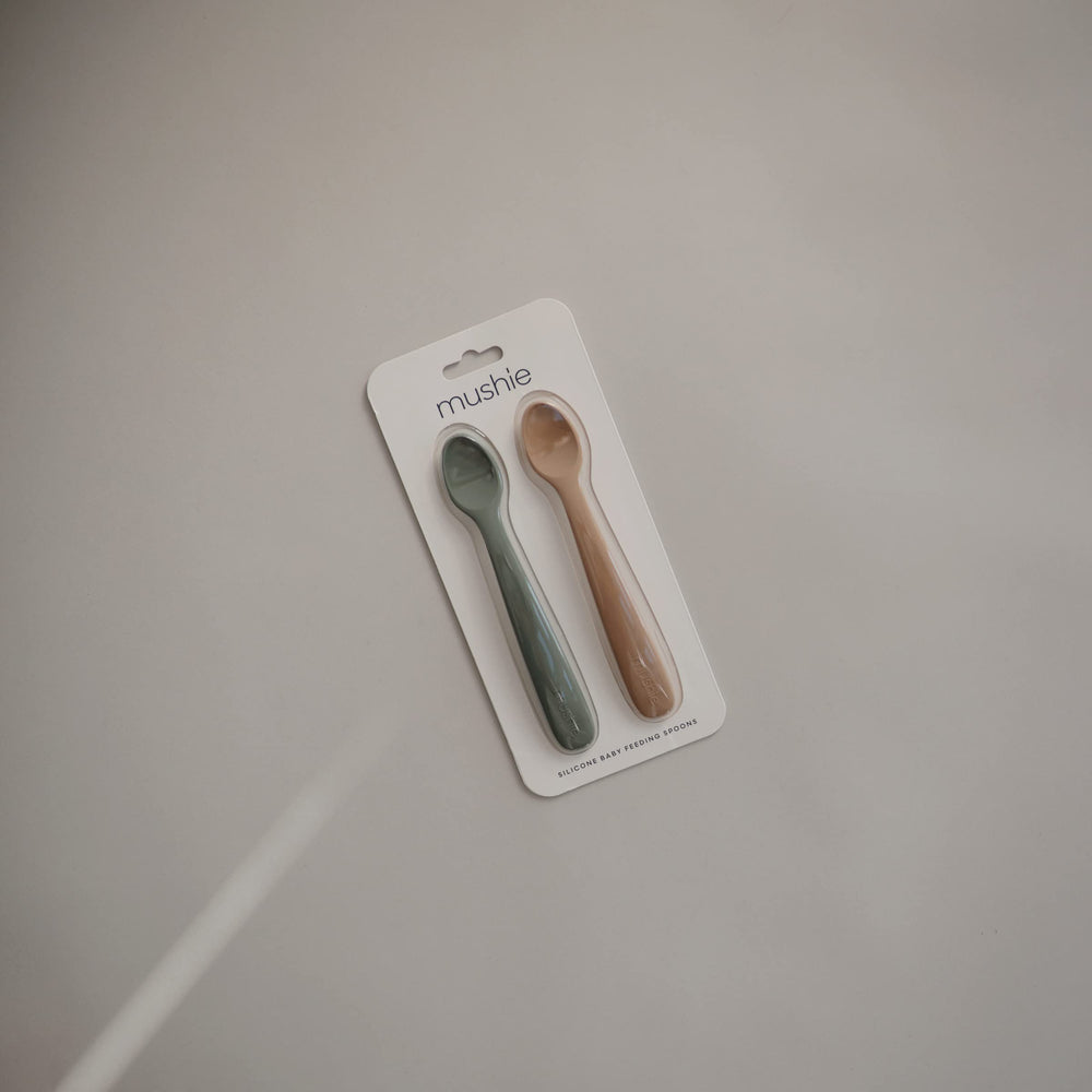 Mushie soft-tip closeup shows silicone tip protecting baby gums.