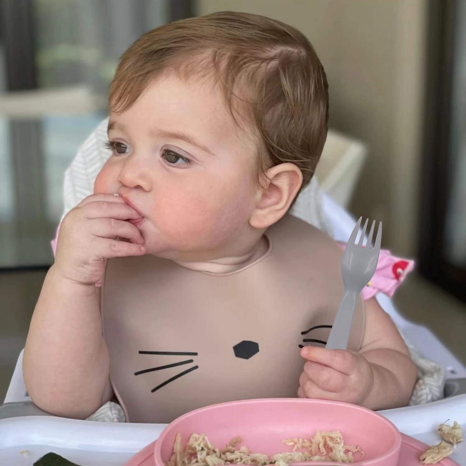Muulaii toddler utensils in soft grey for everyday meals.