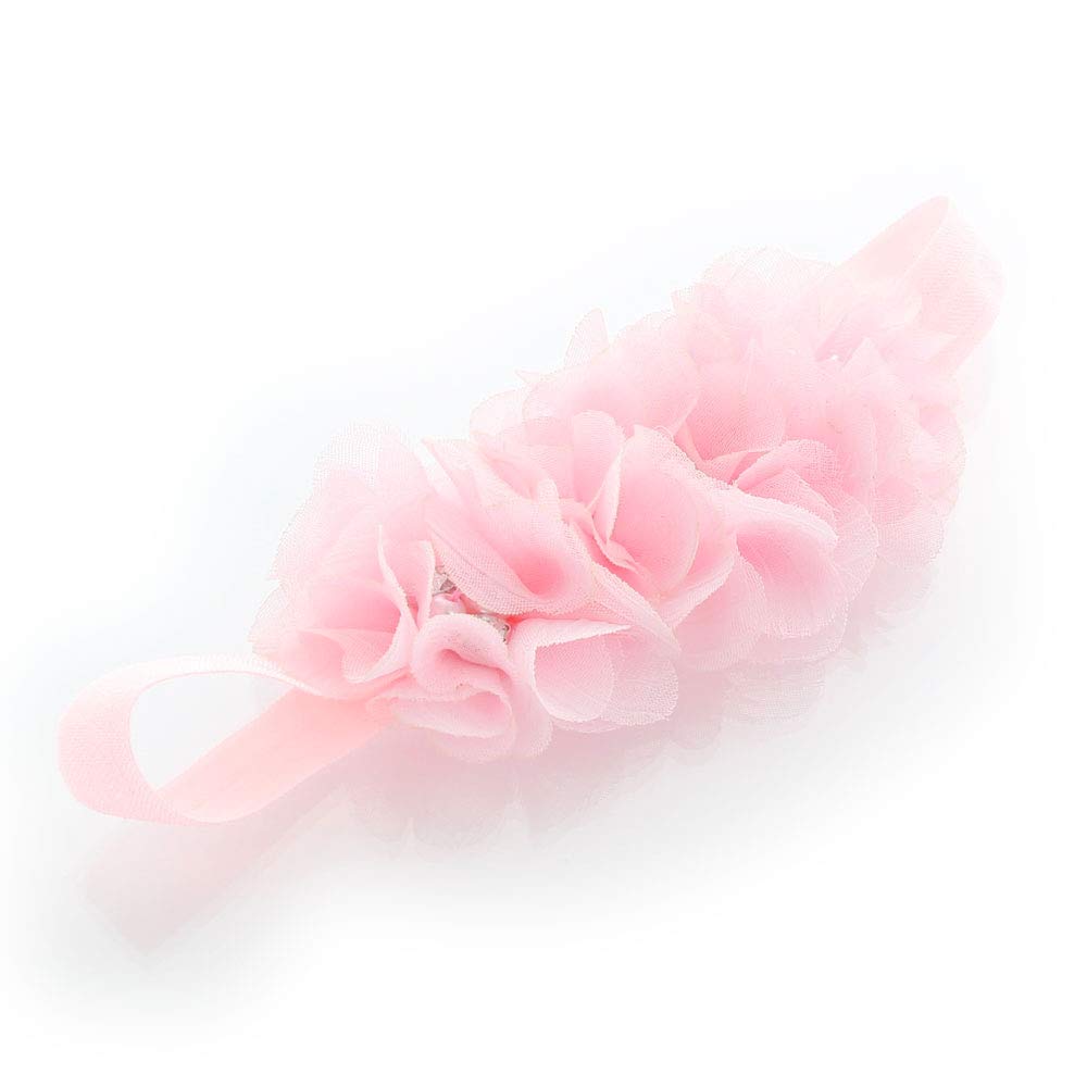 My Lello newborn-friendly headband size promotes comfortable wear during photography sessions.