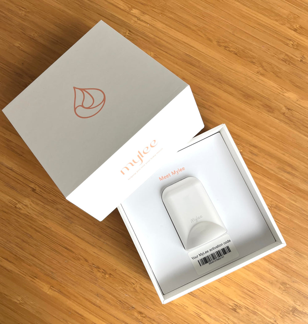 Left-right milk tracking view highlights imbalances with MyLee device.