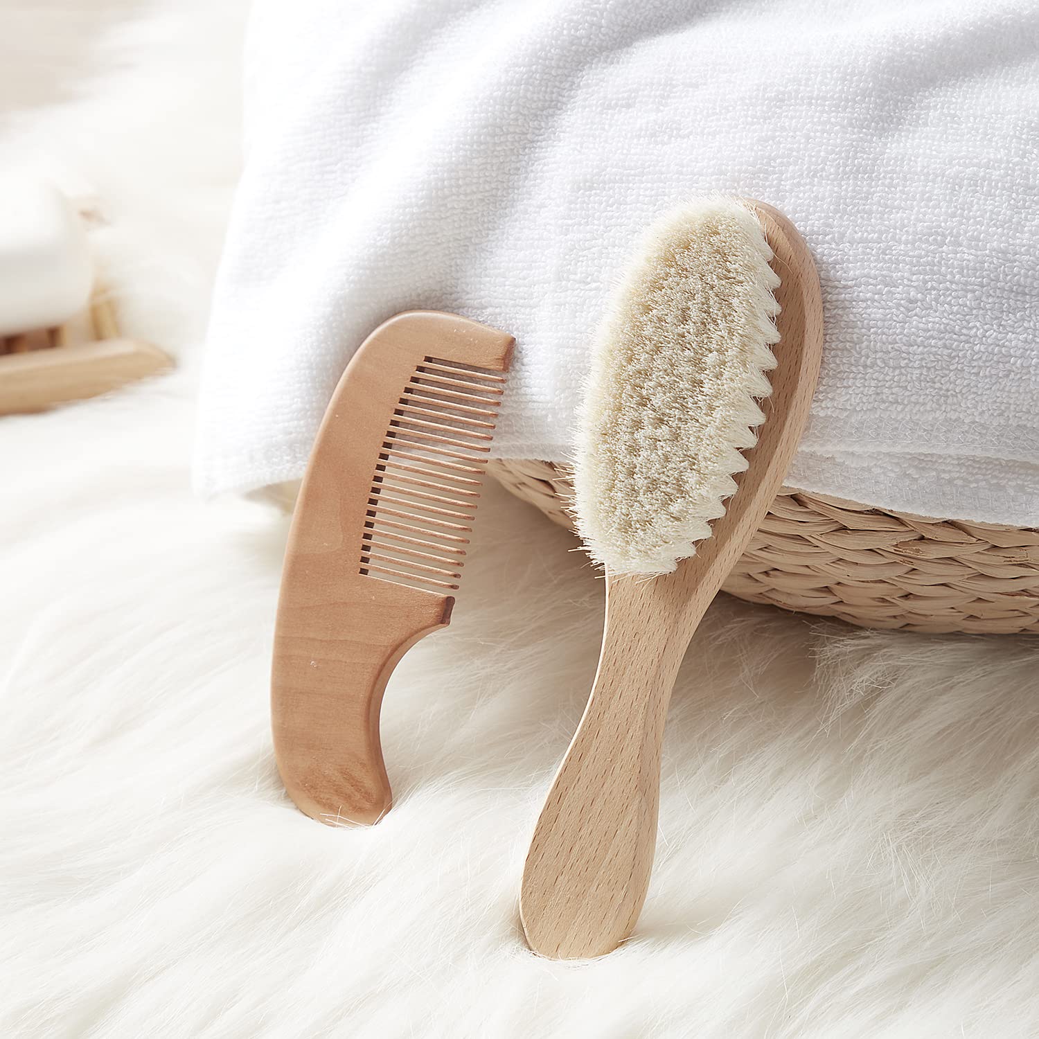 MYZI easy-clean maintenance image showing cleaning and flat-dry storage after washing.
