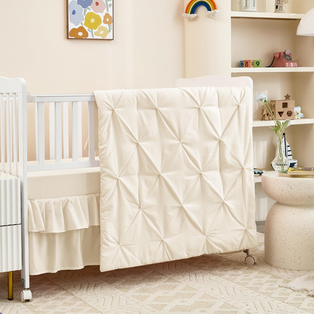 NacoMoco 3-Piece Crib Bedding packaging highlights the ready-to-use set for gifting.