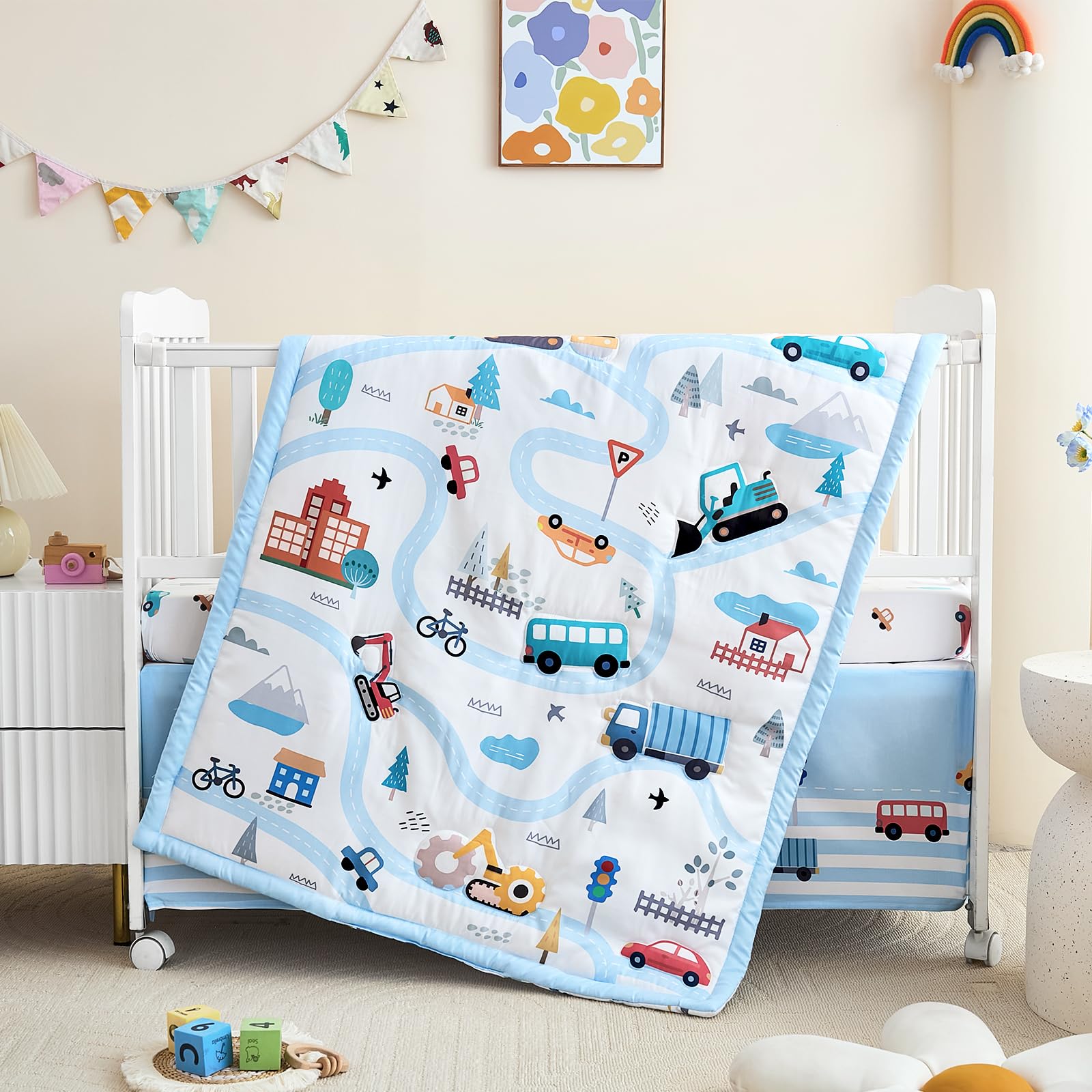 NacoMoco blue comforter with road map vehicles for cozy sleep