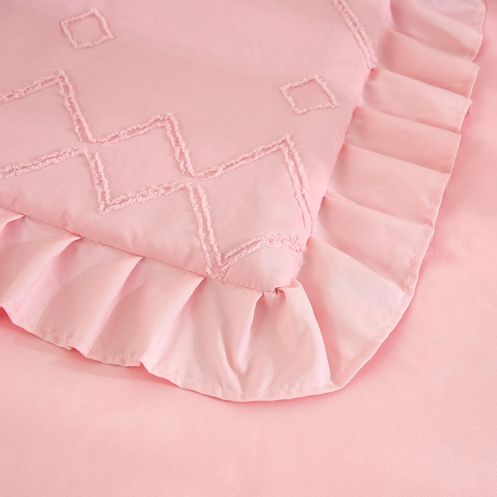 NacoMoco nursery decor view—soft pink tones create a welcoming sleep space.