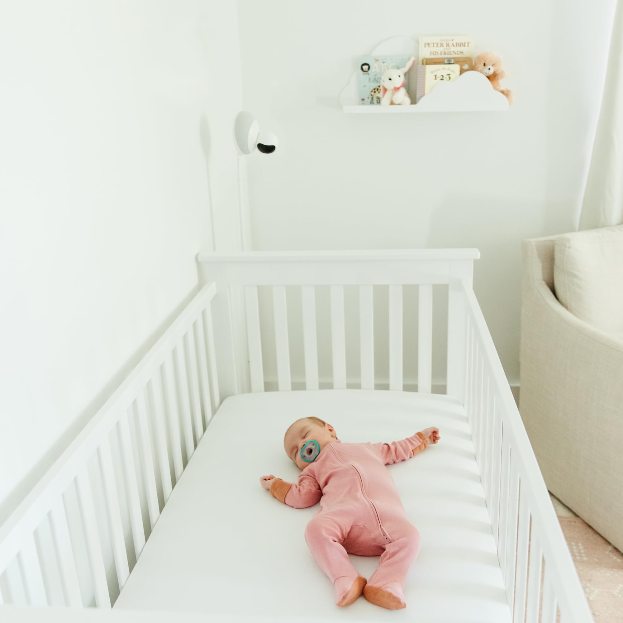 Nanobébé stage-2-flexy-active pacifier includes vents for better airflow during movement.
