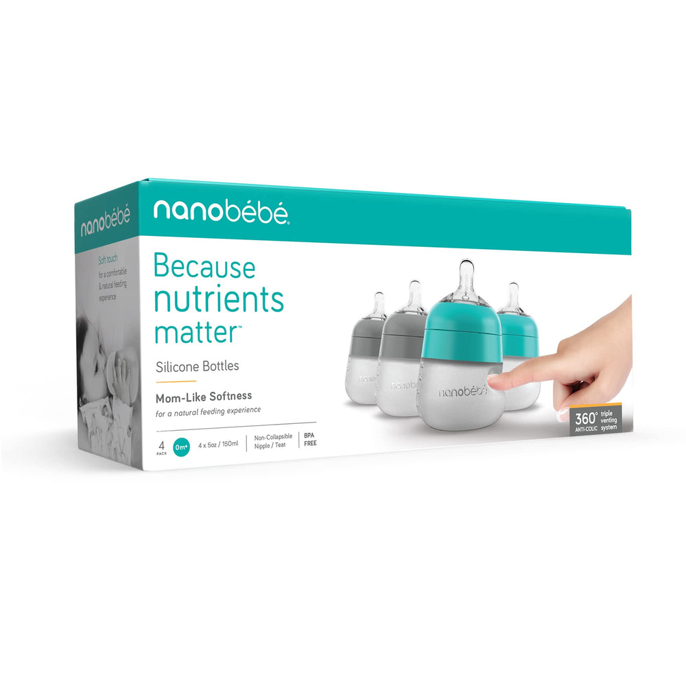 Nanobébé Flexy on-the-go use helps parents feed anywhere.