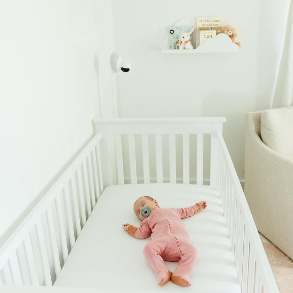 Nanobébé pacifier dishwasher safe for quick sterilization and convenience.