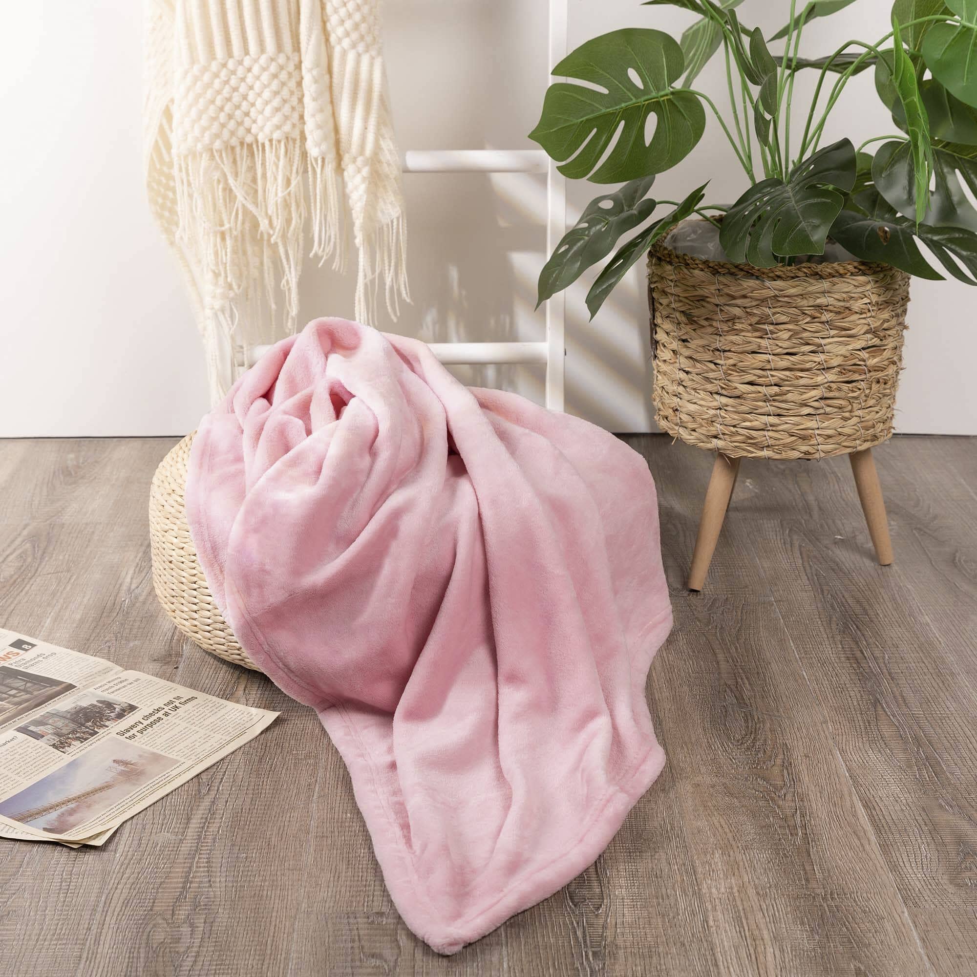 Nursery color variety: NANPIPER blanket offered in 16 colors for decor.