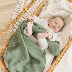 Natemia 30x40-inch baby blanket ideal as a newborn receiving blanket.