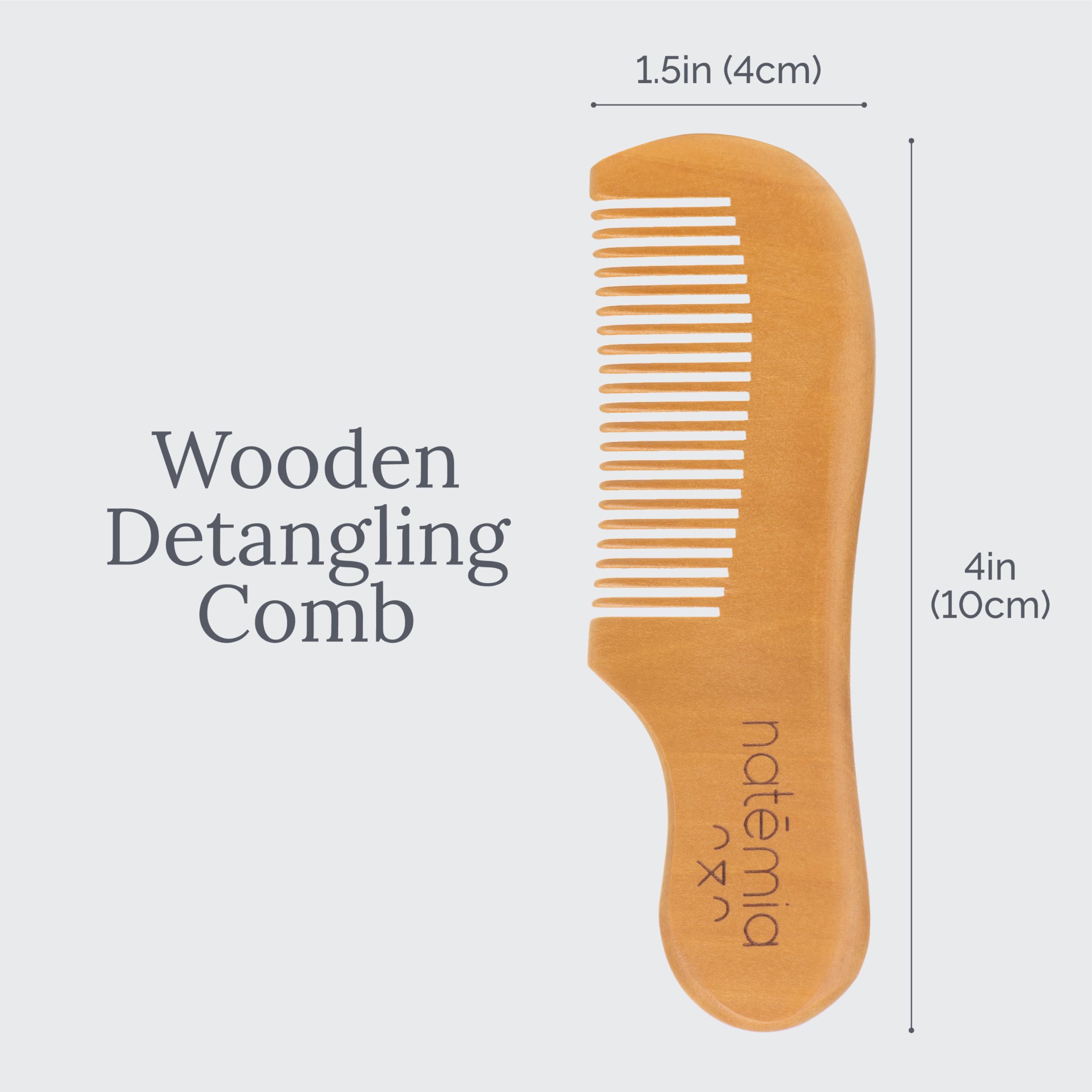 Natemia wooden handle enables easy, controlled grooming for parents