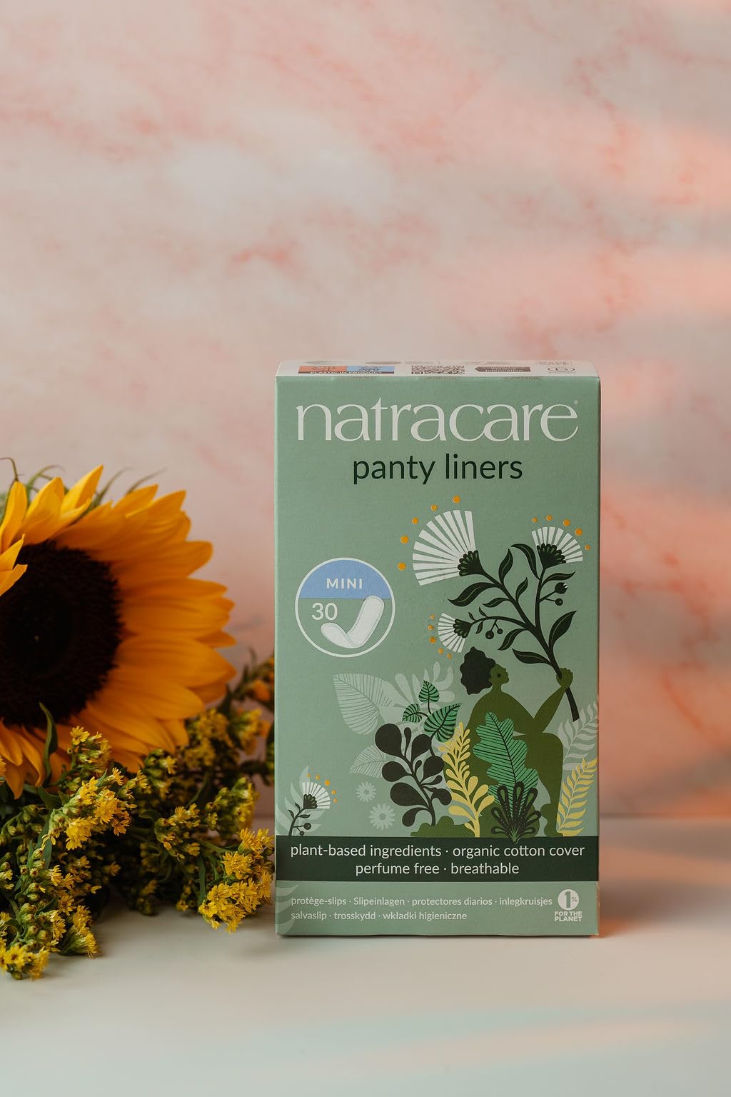 Natracare mini panty liners pack-30 view highlights plastic-free, chlorine-free design ideal for sensitive skin.