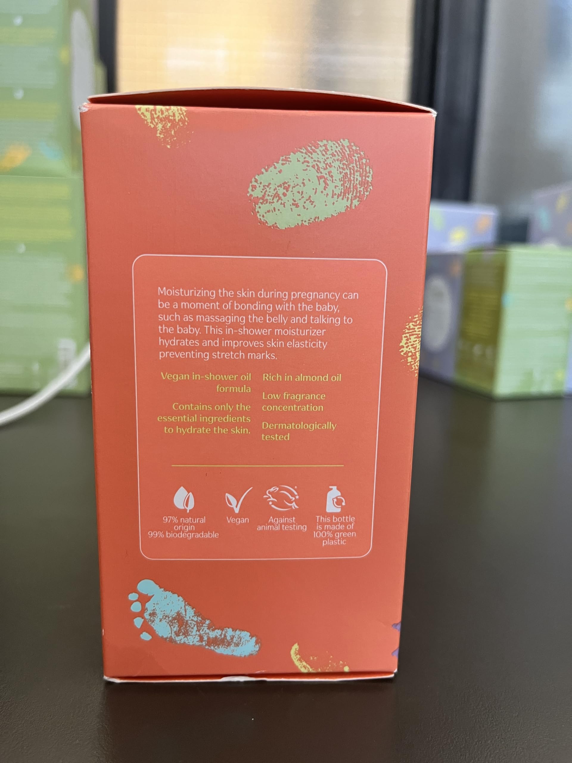 Natura Mom & Baby belly massage during shower facilitates bonding and moisturizing skin.